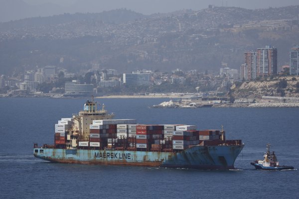 En medio de la guerra comercial, la minería, alimentos y servicios impulsan las exportaciones chilenas en los primeros cuatro meses del año