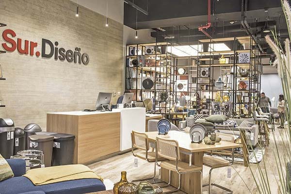 Al borde de la quiebra emblemática cadena chilena de venta de muebles con 75 años: alude a la crisis en el mercado inmobiliario