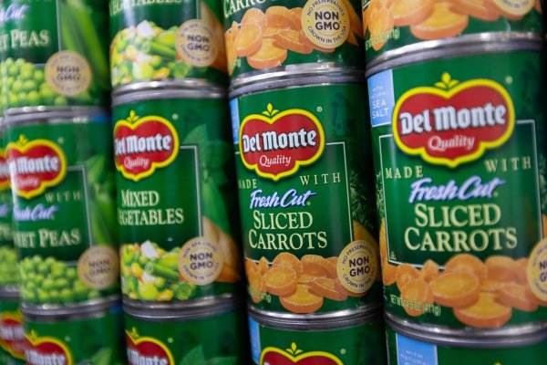 Gigante de alimentos en conservas Del Monte Foods se declara en quiebra a menos de un año de su reestructuración de deuda