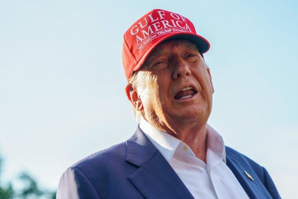 Trump anuncia aranceles de 50% al cobre y futuros del metal rojo en la Bolsa de Nueva York se disparan a nuevos récords