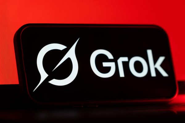 Musk presenta el chatbot de inteligencia artificial Grok 4 tras controversia por antisemitismo