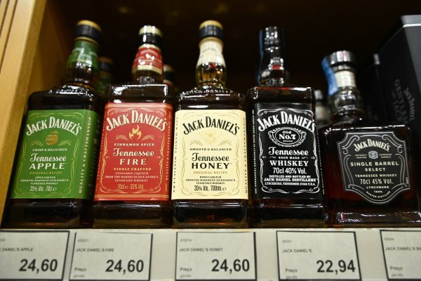 Autos, bourbon y Boeing: la UE publica nueva lista de aranceles a productos estadounidenses por 72 mil millones de euros en respuesta a tarifas de Trump