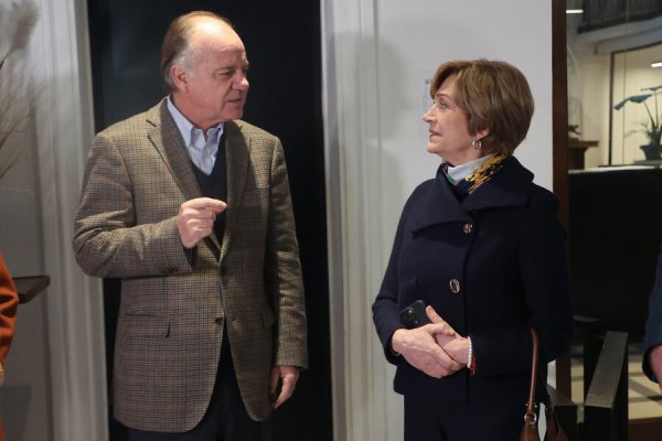 Matthei recibe propuestas de la SNA y enfatiza la opción de transformar a Chile en potencia alimentaria mundial