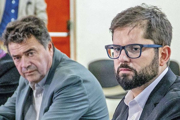 Boric remueve al ministro de Agricultura en medio de molestia con FRVS por fracaso en lista única parlamentaria