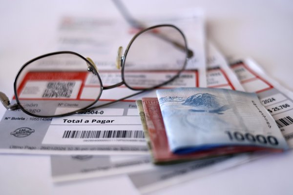 SEC formula cargos contra CGE por irregularidades en lecturas de medidores y alza en cuentas eléctricas