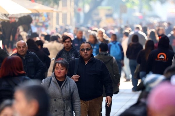 INE: desocupación nacional sorprende en mayo-julio con 8,7%, menor a lo anticipado, aunque vuelve a subir entre mujeres en 12 meses