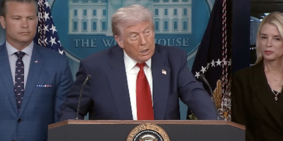 <p>Ahora en DF | La Justicia declara ilegales la mayoría de aranceles de Trump, pero los mantiene hasta octubre</p>