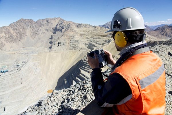 Anglo acuerda fusión con Teck para crear un gigante minero global del cobre que en Chile combinará Collahuasi y Quebrada Blanca