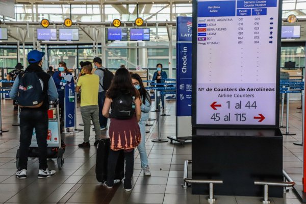 Achet critica planes del gobierno de elevar la tasa de embarque para los vuelos internacionales y advierte impacto en turismo