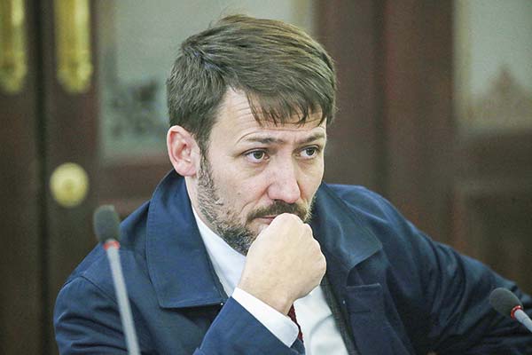 Diputados despachan a Sala proyecto de fomento a la industria del hidrógeno verde con ajustes a polémico cobro