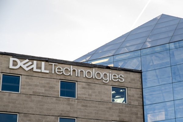 Dell duplica su proyección de ganancias para los próximos cuatro años debido a la sólida demanda por servidores de IA