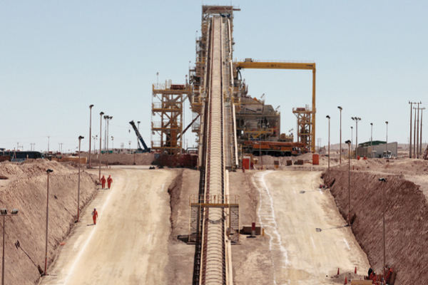 Grupo Luksic desactiva huelga sindical en Minera Antucoya y alcanza acuerdo con bono de $ 20 millones