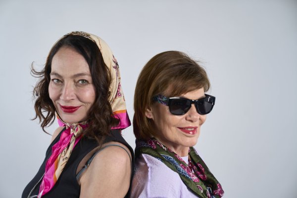 Patricia Rivadeneira y Coca Guazzini presentan su revolución de las viejas