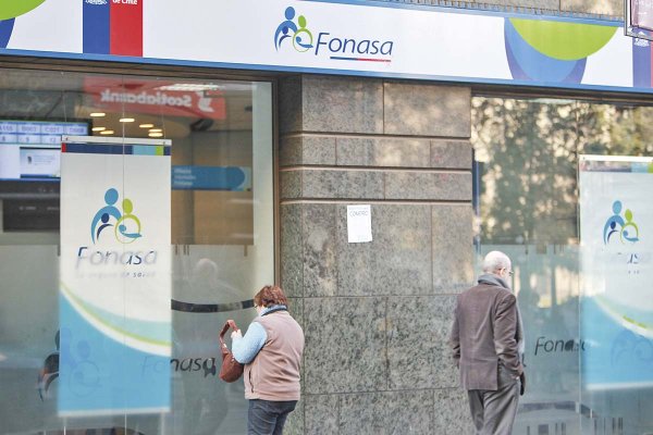 Fonasa publica segundo intento de licitación para nueva modalidad de seguros complementarios e incorpora tope anual para las compañías
